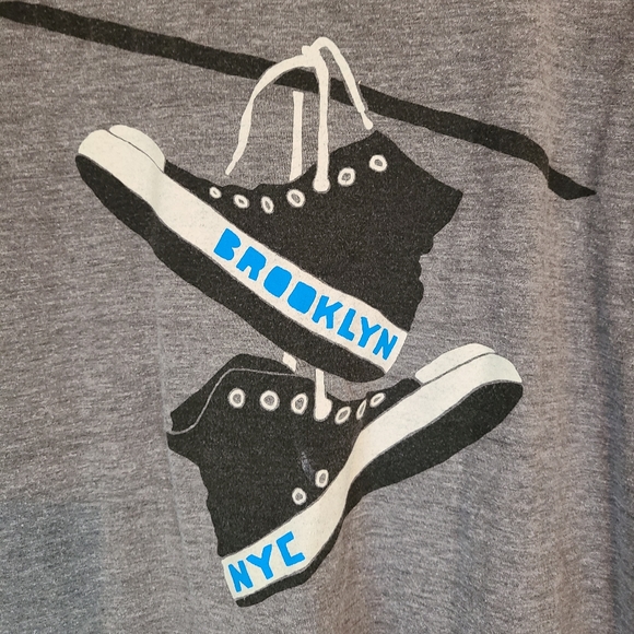 (1139) Gnome Enterprises Woman's Graphic T-Shirt, Brooklyn, NY, Large, Grey - Picture 5 of 12